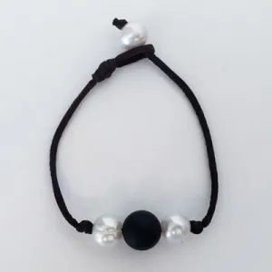 "Line Dance Onyx" Freshwater Pearl Bracelet